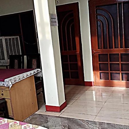Homestay Comfort Villa Rāmpur Екстериор снимка